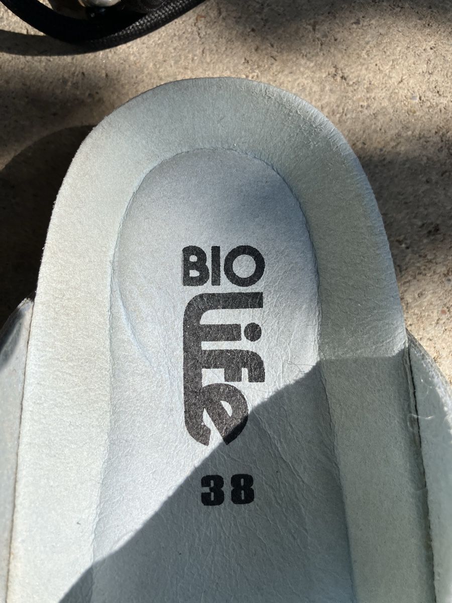 Scarpe da donna: Sandalen Typ Gizeh Bio Life hellblau Gr 38 – Usato da Stäfa venduto da ummroxana 1