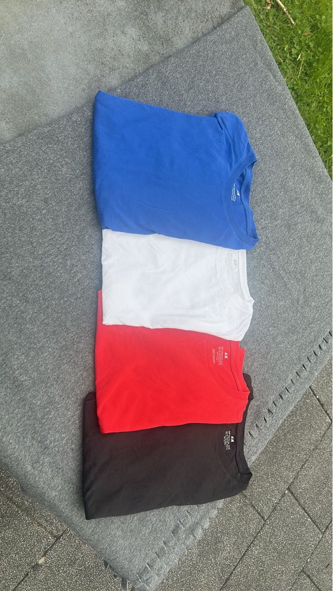 H&M T-shirt: 4er Pack H&M T-Shirts Basic Baumwolle Sommer Grösse 158/164 – Usato da Arisdorf venduto da Checkmaster 1