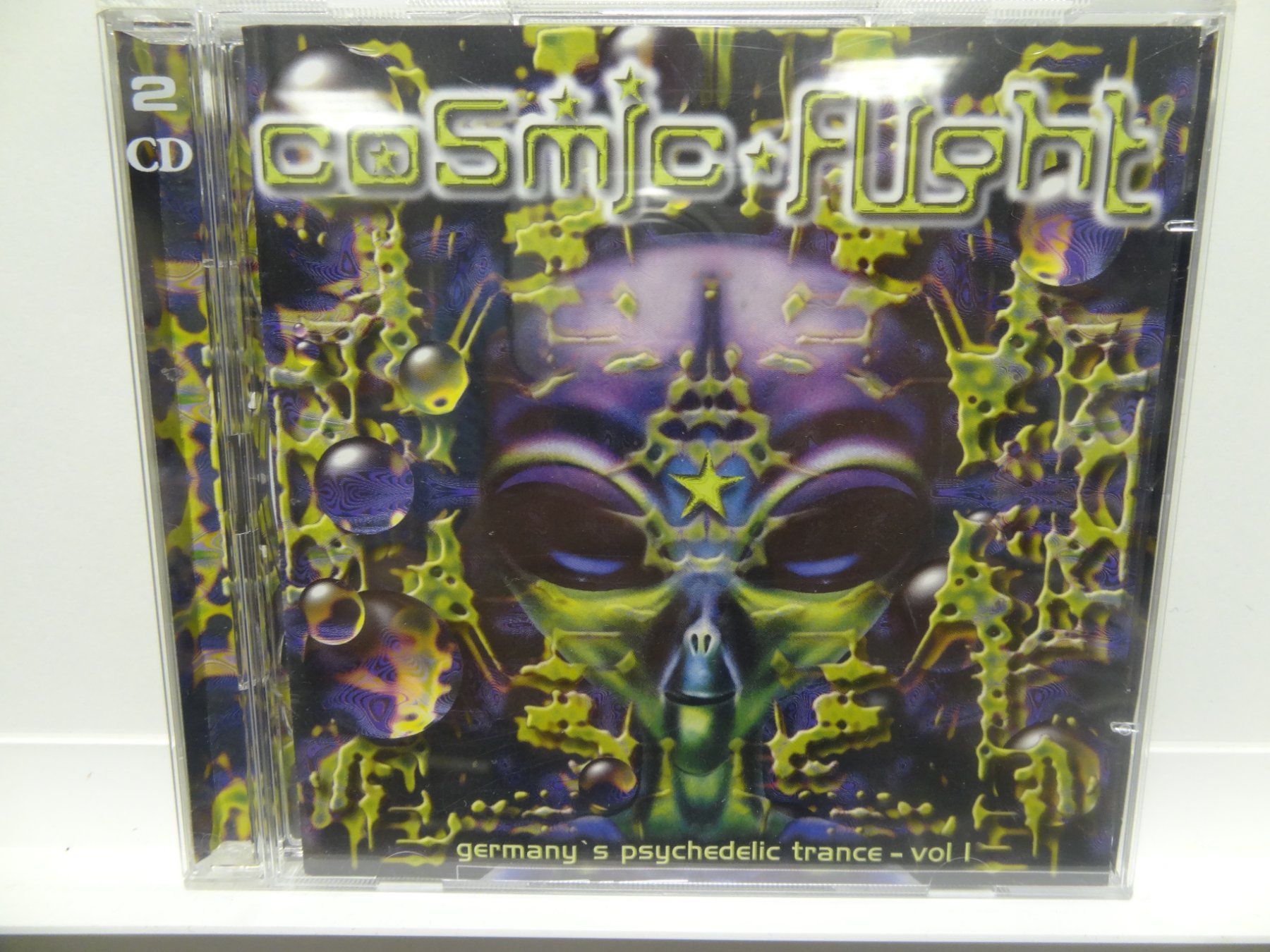 CD: Various, Cosmic Flight: Germany's Psychedelic Trance - Vol 1 – Usato da luzern venduto da musicandart