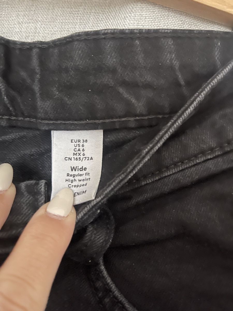 H&M Jeans: Schwarze Culottes Jeans, Gr. 38, Versand 9.- – Usato da Meilen venduto da ana9 1