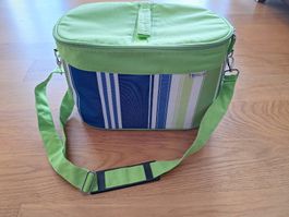 Kühltasche Sommer Strand Picknick isoliert gestreift