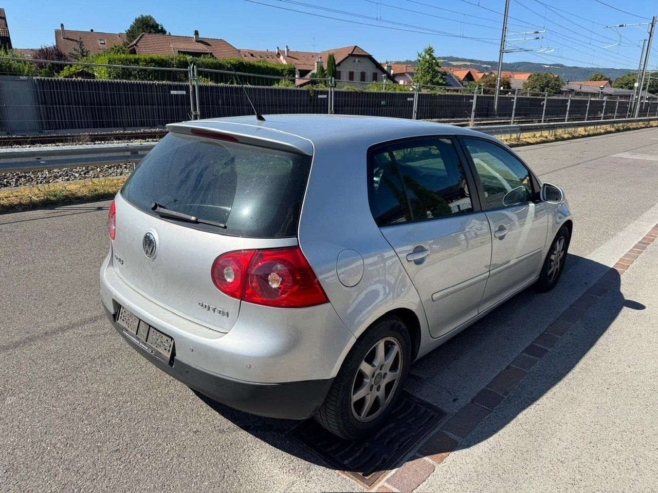 VW Automobili: VW GOLF 2.0 TDI – Usato da Gland venduto da Duvernay01 2