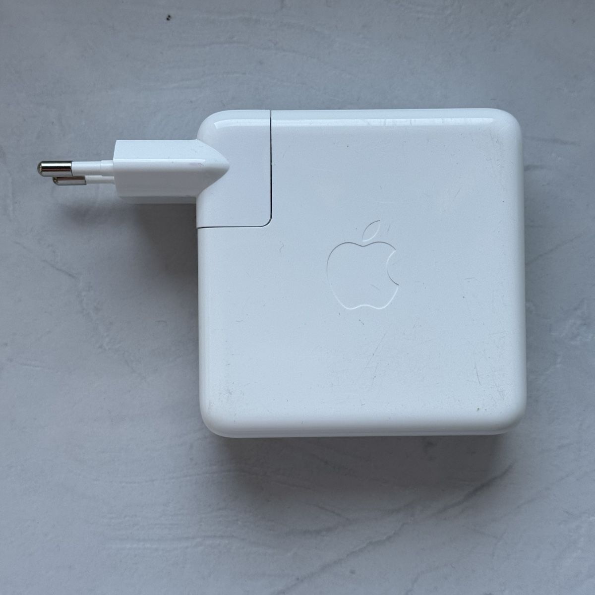 Apple Caricabatterie: Apple 87W USB-C Power Adapter – Usato da Rümlang venduto da Oleksii_Filatov
