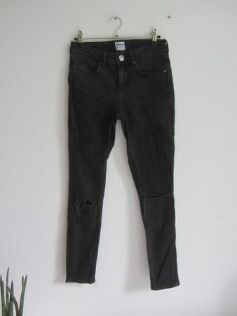 ASOS - Destroyed Jeans schwarz W28 L30