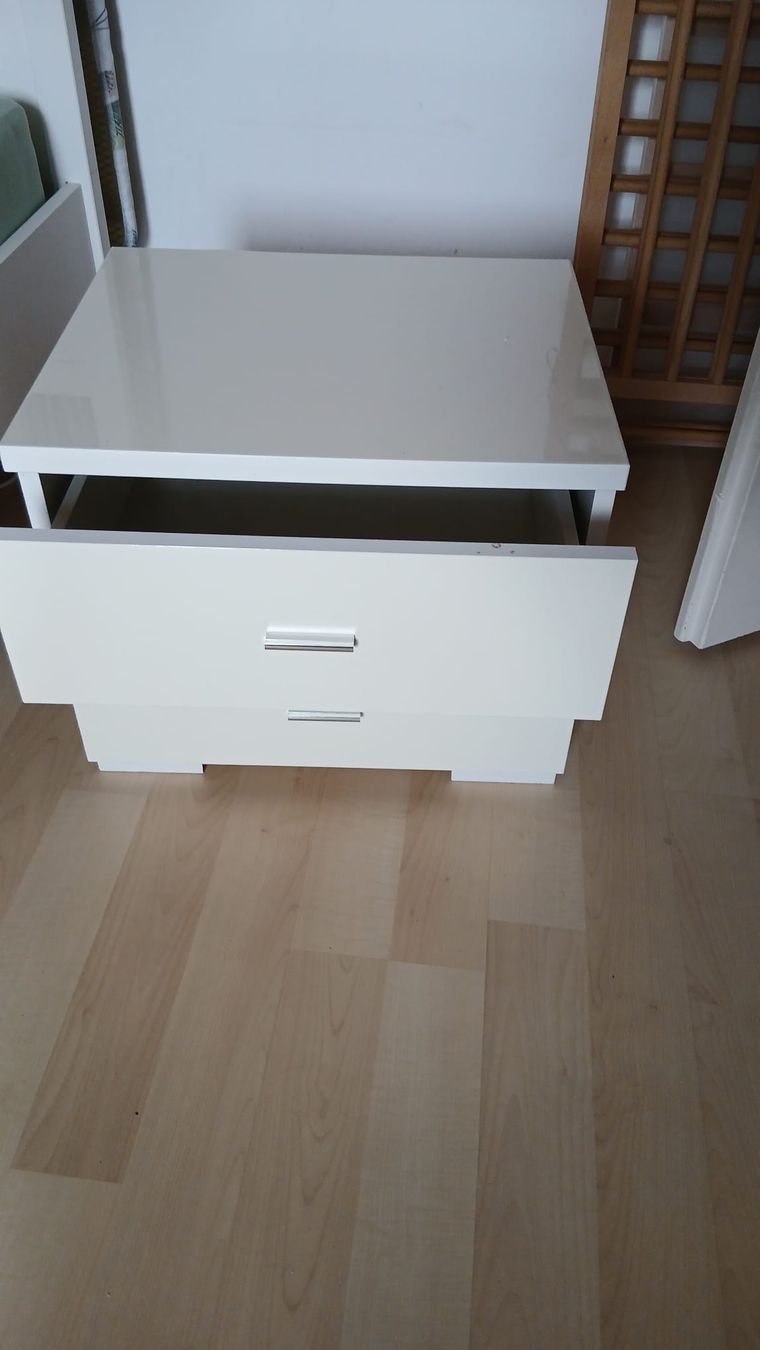 Comodini: Nachttisch in weiß – Usato da Villmergen venduto da kat_25vh 2