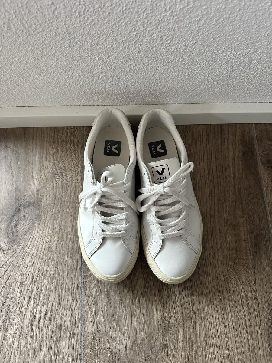 Veja Damenschuhe: Veja Sneakers – Gebraucht aus Küsnacht ZH von adr_669g 1