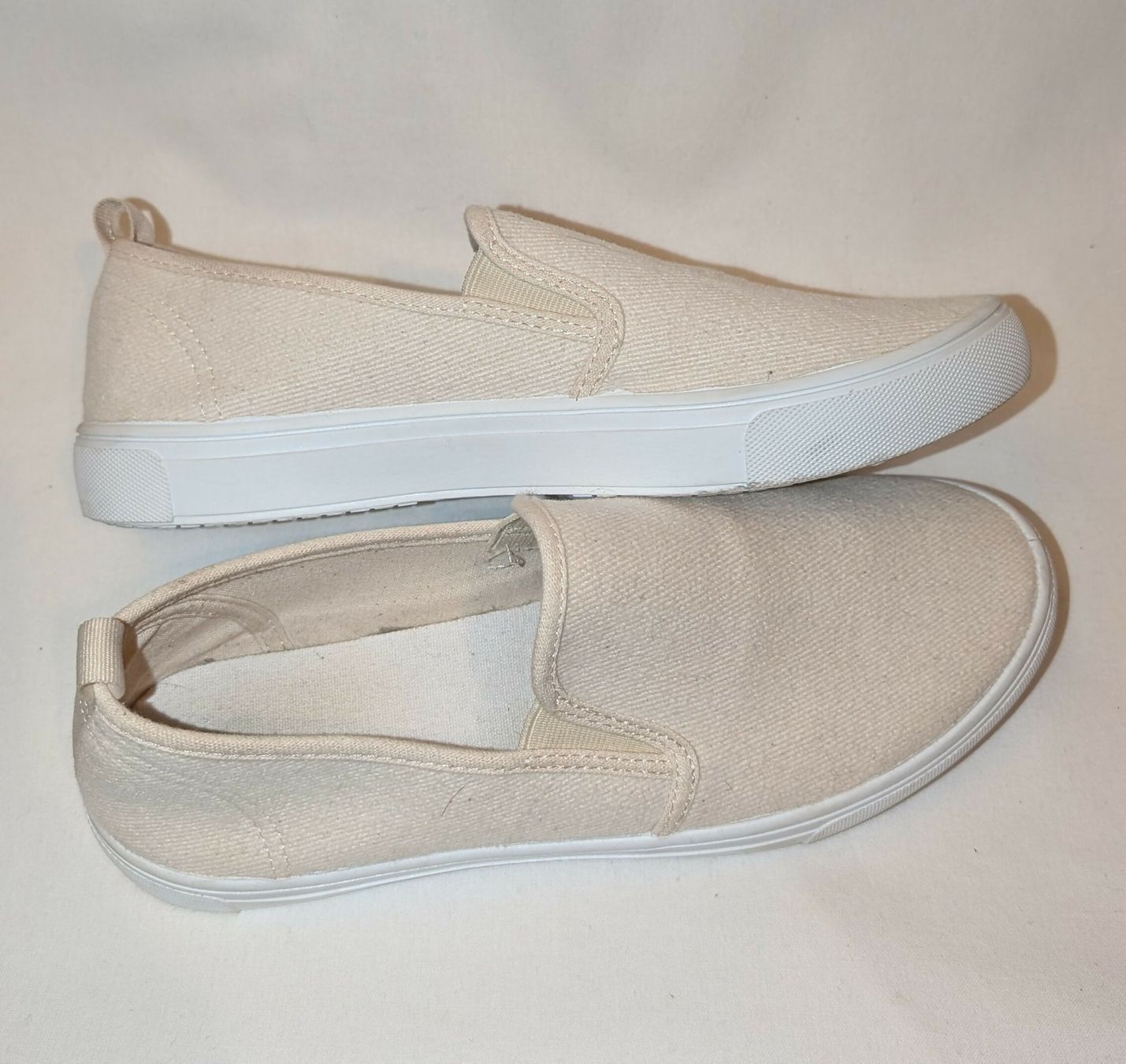 Scarpe da uomo: Sneaker Schuhe beige Creme neu Gr. 38 – Usato da Sarmenstorf venduto da taosun