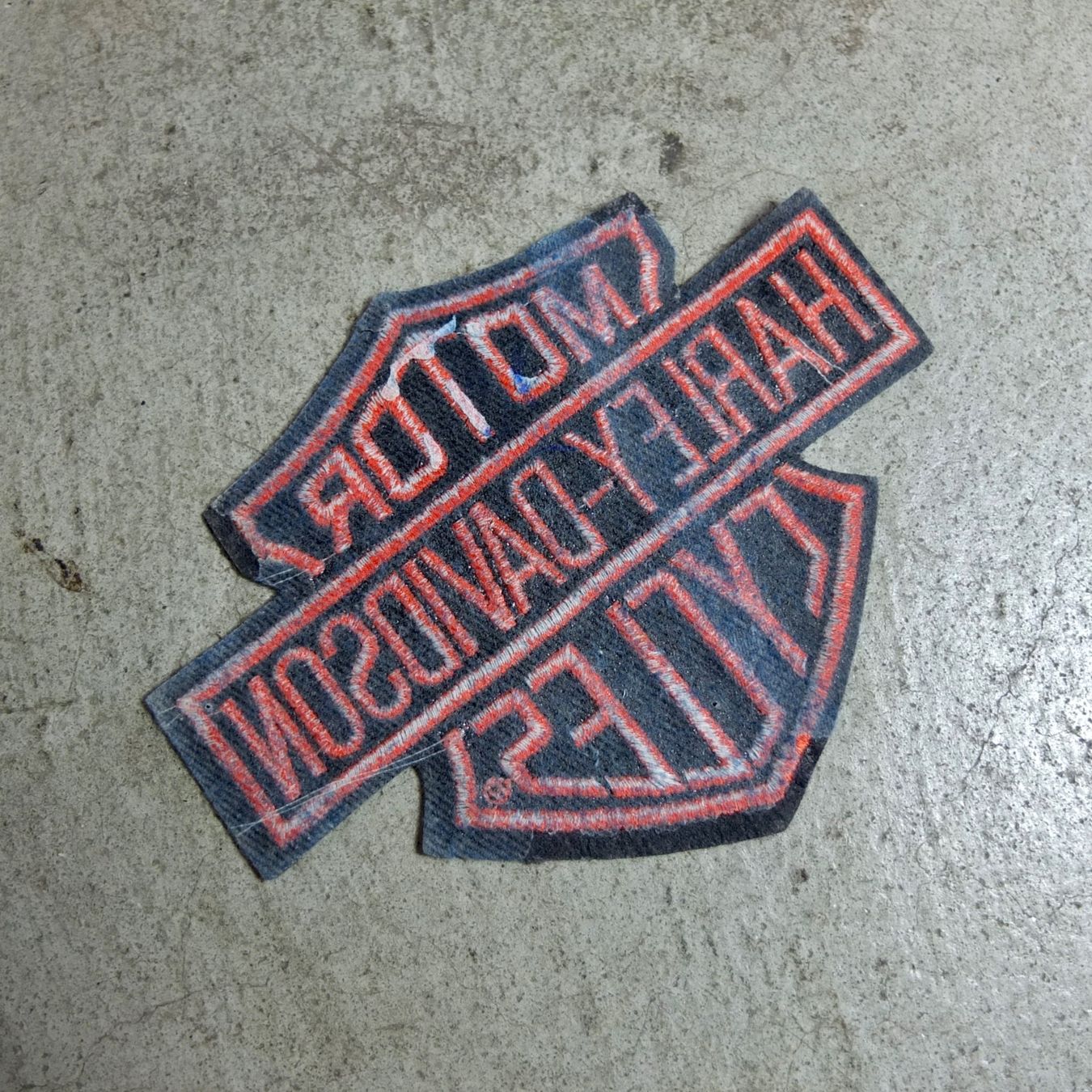 Harley-Davidson Toppe: Harley-Davidson Set: Patch und Pin (Silber) – Usato da Basel venduto da Brocki-auf-dem-Wolf 6