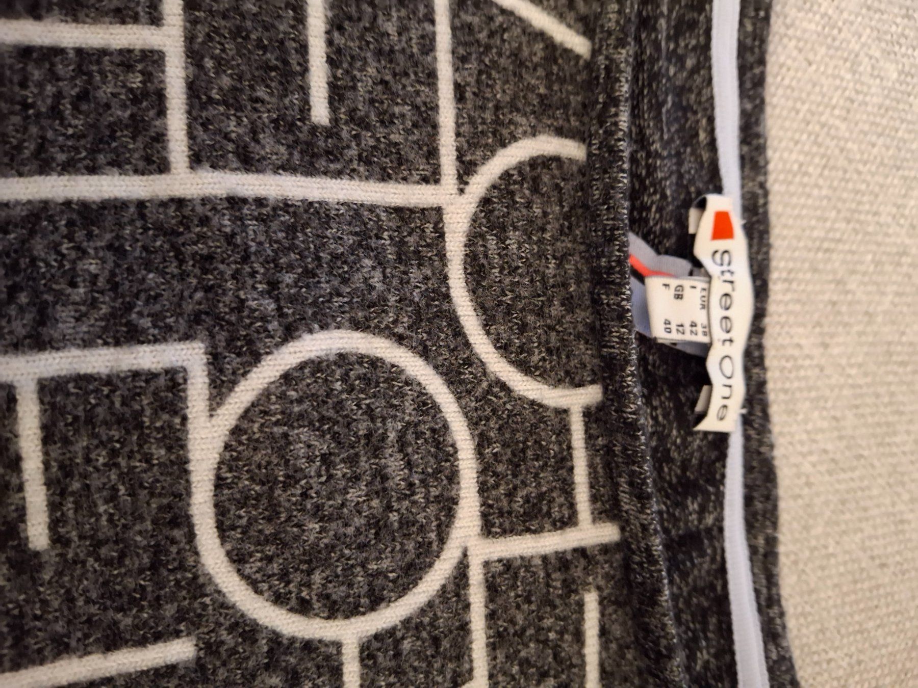 Maglioni & Felpe: Pullover von Street One Gr 38 – Usato da Tegerfelden venduto da 3814sandra 1