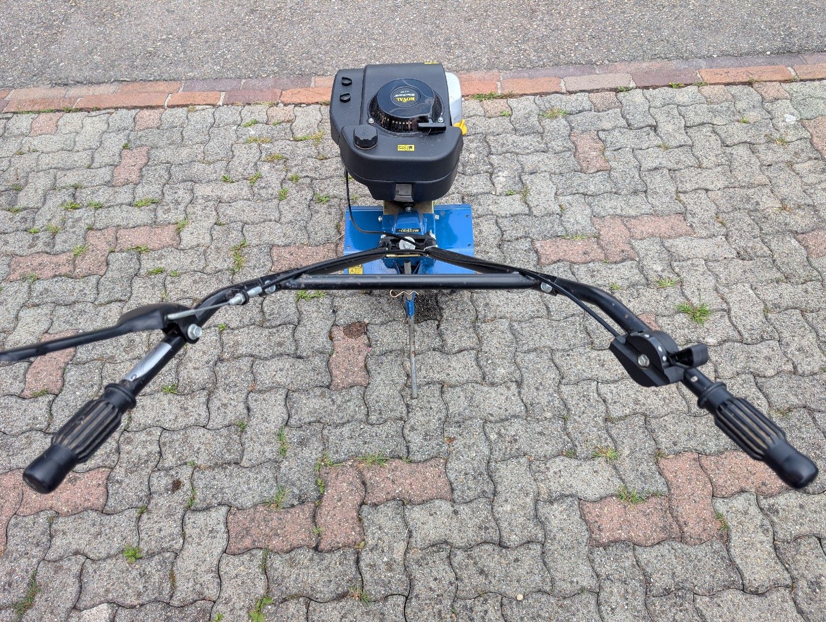 Einhell Tutte le macchine: Einhell Motorhacke/Gartenhacke/Bodenfräse – Usato da Schönenberg TG venduto da Ruppenthaler 2