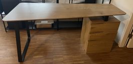 Schreibtisch Eiche Furnier mit Schubladenelement Metallbeine