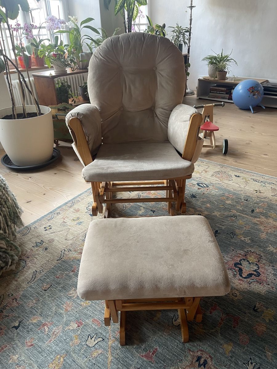 Poltrone: Gemütlicher Gliding Chair mit Gliding Hocker – Usato da Sursee venduto da evelinesuter1 3