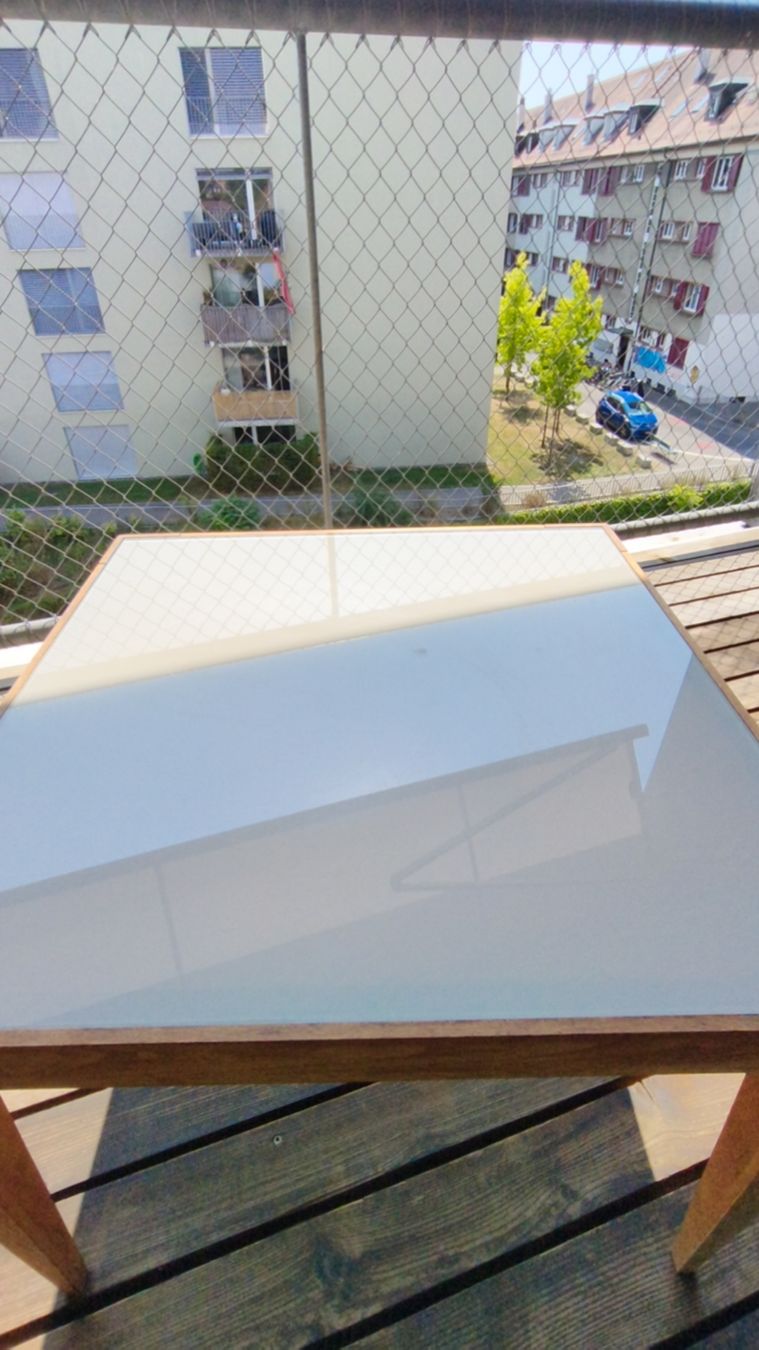 Tische: Balkontischli mit Milchglas – Gebraucht aus Bern von ral_69tr 1