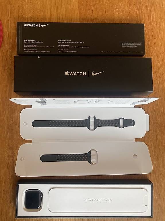 Smartwatch: Apple Watch SE Nike  – Usato da Poschiavo venduto da zar_fk8f