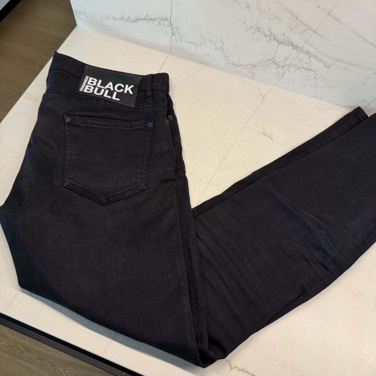 Dsquared2 Jeans: Dsquared2 Jeans all Black – D'occasion à Itingen par JDG11 1