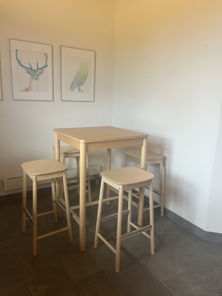 Ikea Tischset: IKEA RÖNNINGE Bartisch mit 4 Barhockern, Birke  – Gebraucht aus Wil SG von kle_5k82 3