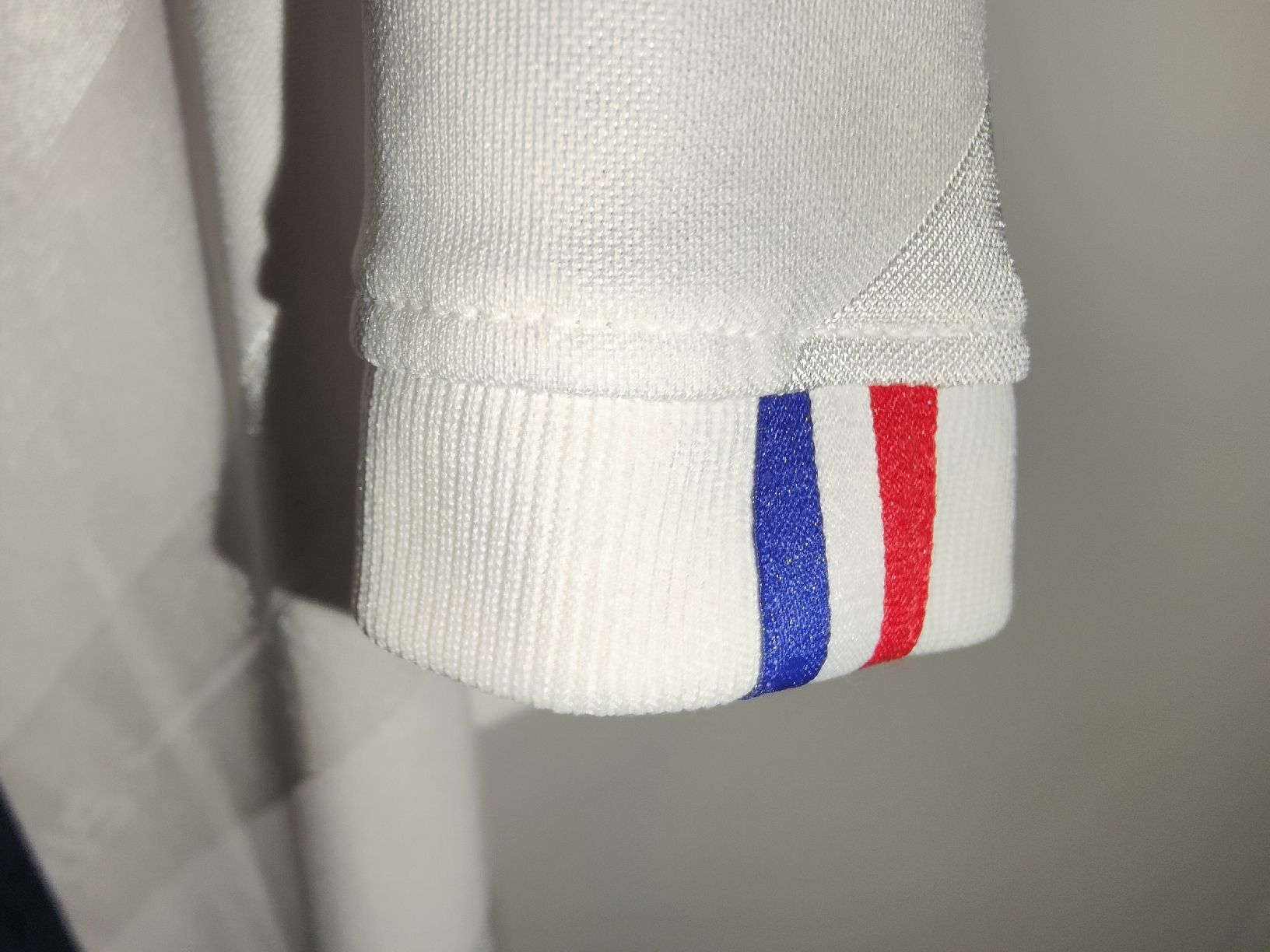 Nike Canottiere & Pantaloni: PSG Auswärtstrikot 2018/19 L mit Patch & Michael 10 – Usato da Rothrist venduto da SiddharthaMoon 7