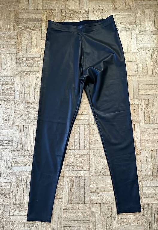 Leggings: Leggings in Lederimitat Gr.M – Usato da Stäfa venduto da DearDarling 2