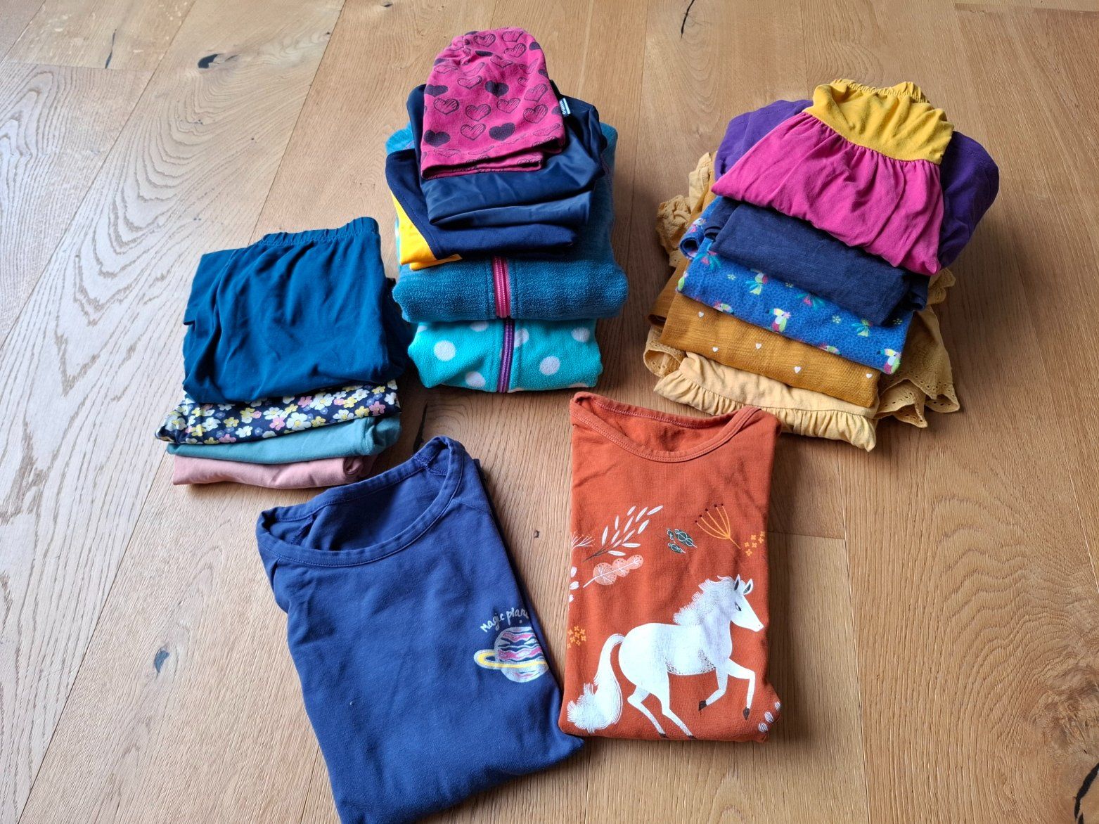 Lotti & Set di vestiti: Kleiderpaket Mädchen Gr. 140 – Usato da Bözberg venduto da Zimt104
