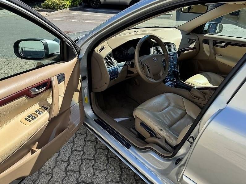 Automobili: Volvo V70 2.5 20V T 210 Move AWD – Usato da Langenthal venduto da Goergens10 4