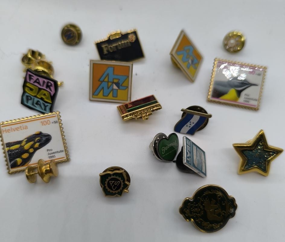 Placchette & Badge: Lot Pin 40 Stück – Usato da Rüti ZH venduto da Restwert_Rueti_ZH 4