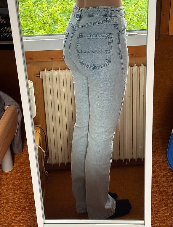 Jeans: Jeans bootcut bleu – Usato da Yvorne venduto da mel_wic 1