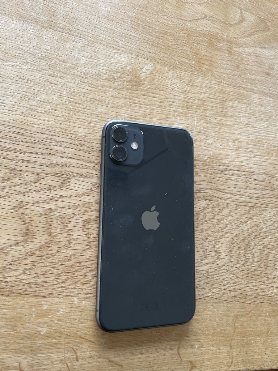 Apple Portables: iphone 11  – D'occasion à Nesslau par PuchDriver07 1