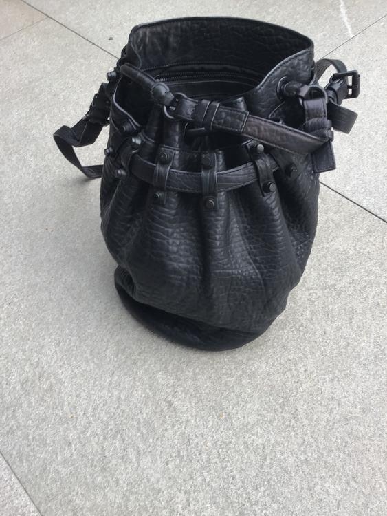 ALEXANDER WANG DIEGO Bucket Bag Tasche Leder NP ca.1600,—CHF | Kaufen ...