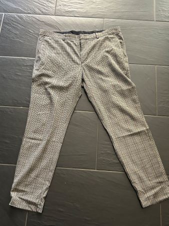 Karierte Hose von H&M, Skinny Fit, Grösse 54