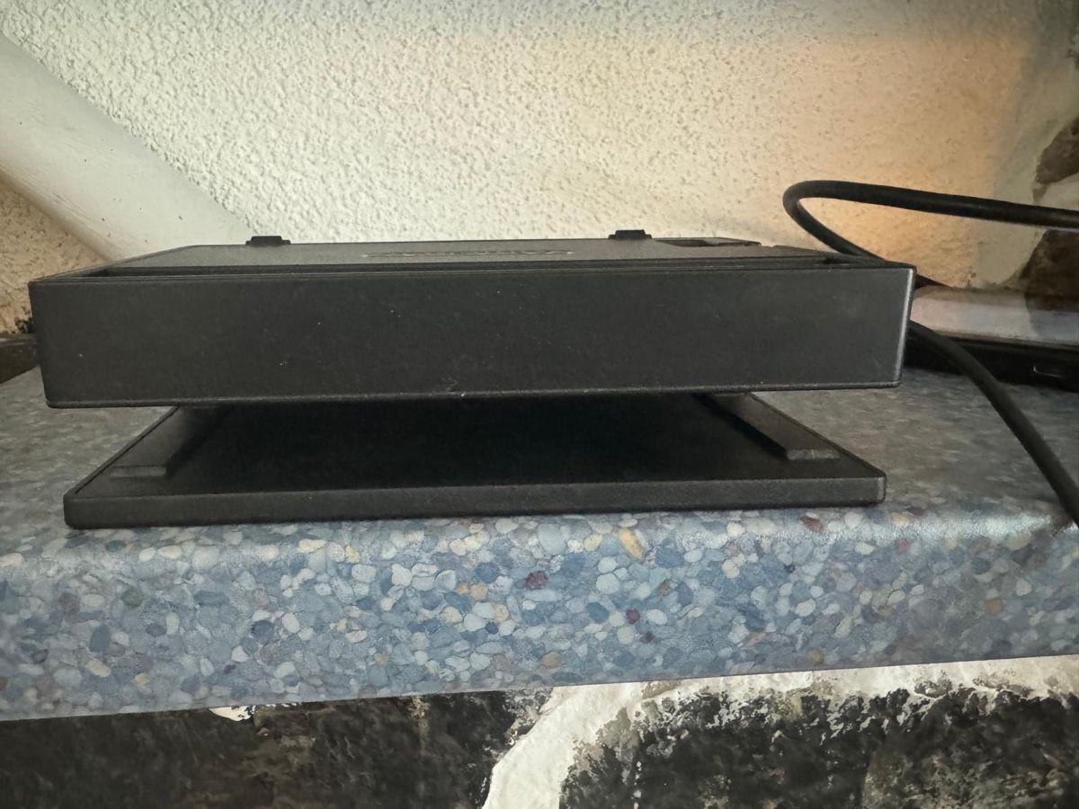 Nintendo Konsolen: Nintendo Switch Dock mit Kabeln guter Zustand – Gebraucht aus Zürich von papaplatte 4