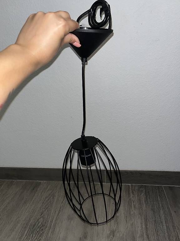 Kronleuchter & Deckenlampen: Suspension en métal noir – Gebraucht aus Servion von tat_rpx8 1