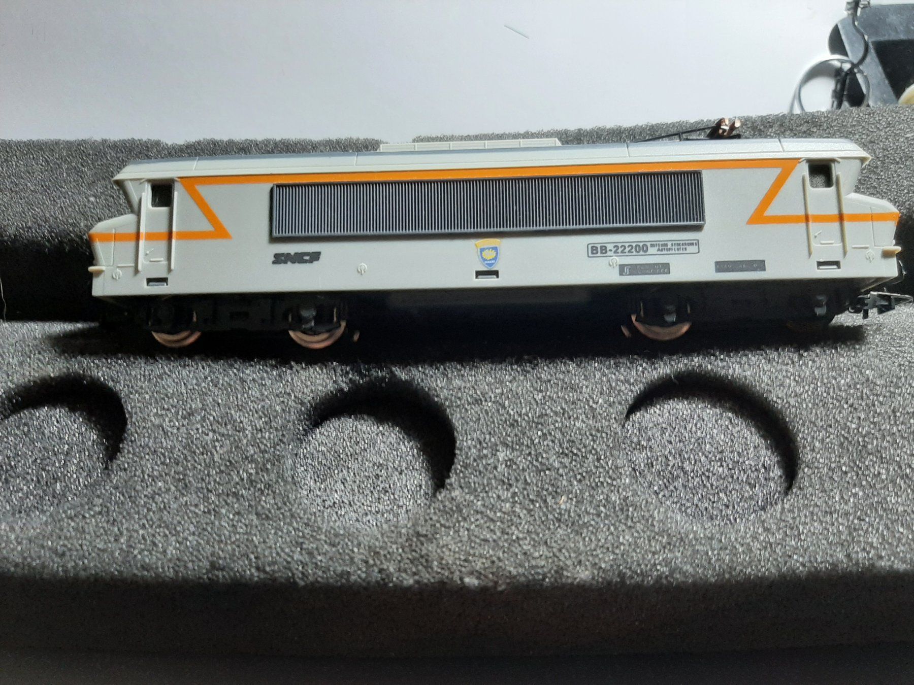 Jouef Modelleisenbahnen: JOUEF BB-22200 SNCF – Gebraucht aus Avully von RIVALIS