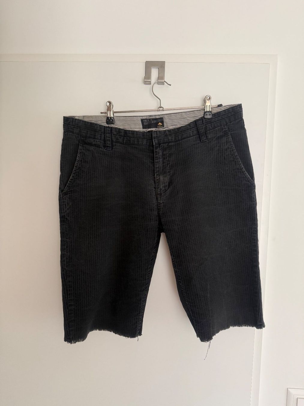 Pantalons: SHORTS EMERICA GR.34 – D'occasion à Steg im Tösstal par goldlionfree