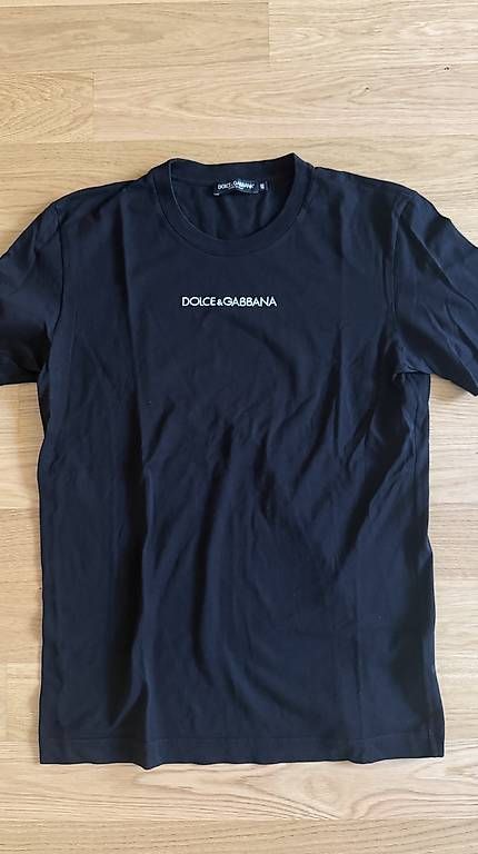 T-shirts: Dolce Gabbana Tshirt – D'occasion à Dietikon par Sara1409