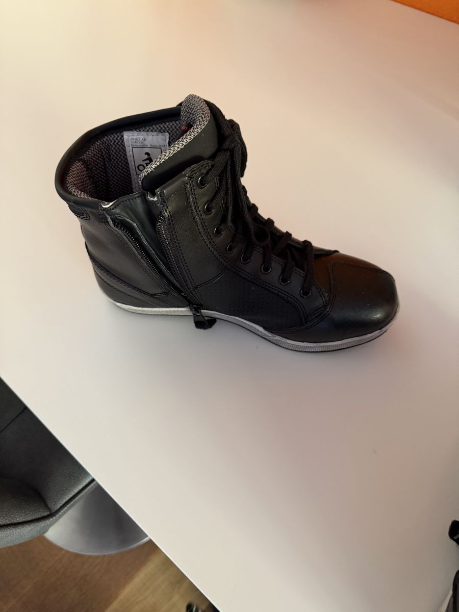 Damenschuhe: Motorradschuhe, Da Gr 40 – Gebraucht aus Aarwangen von Cyango 1