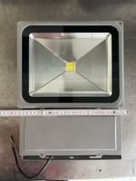 LED Flutlichtstrahler 70W grau gebrauchter Zustand