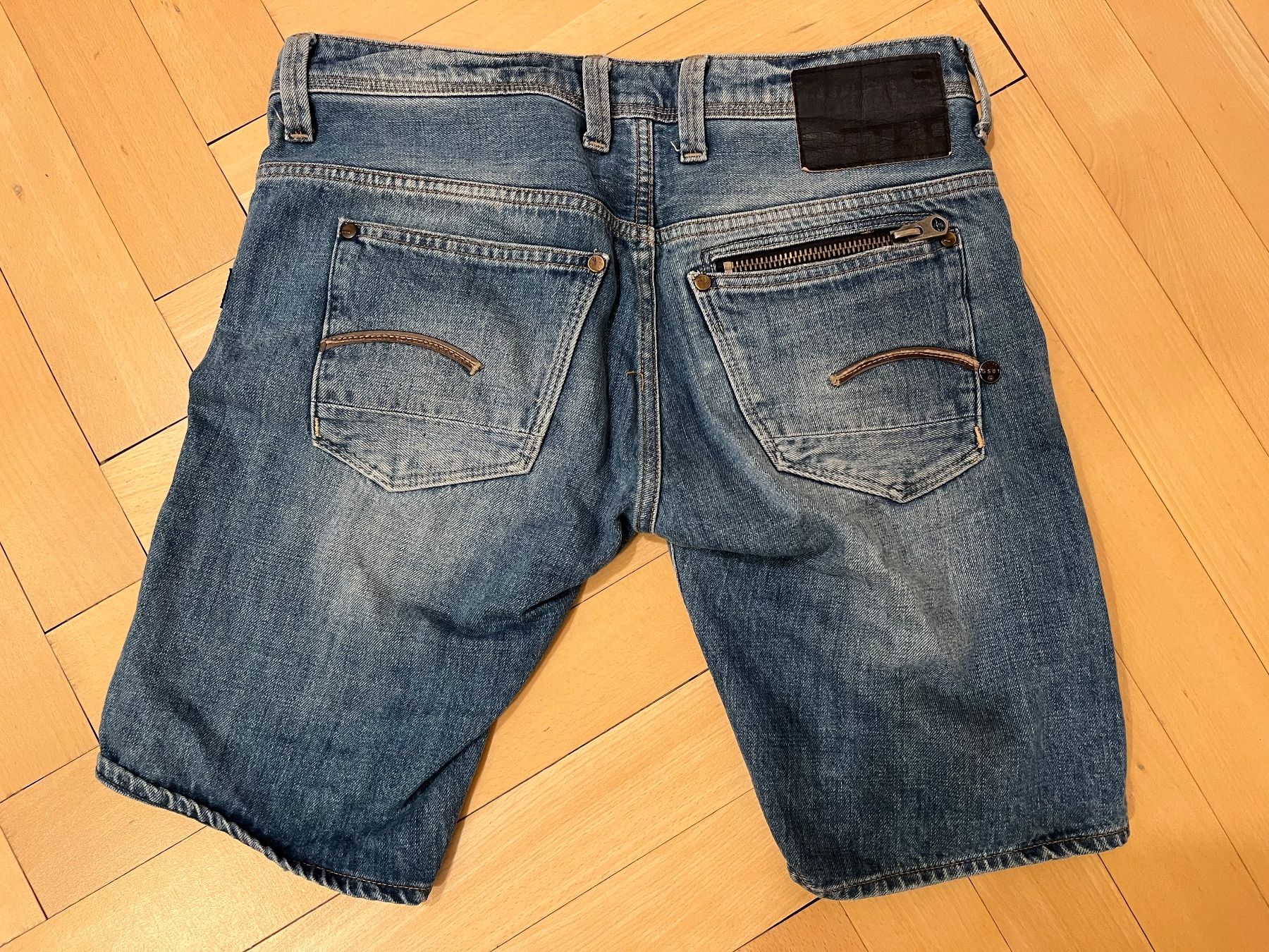 G-Star Jeans: GStar short (G Star) – Usato da Zürich venduto da Returntosander 1