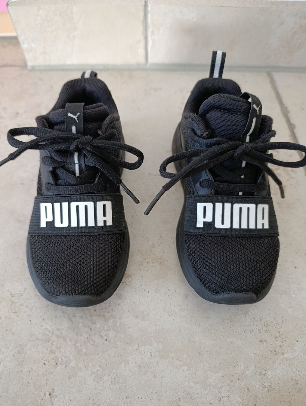 Puma Scarpe da uomo: BASKETS PUMA NOIR 28 – Usato da Sierre venduto da shirley04