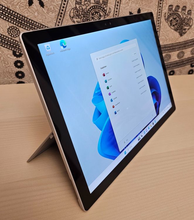 Surface Pro 4 Windows 11 & Office2021, i5 / 256 / 8GB, Micro (Gebraucht