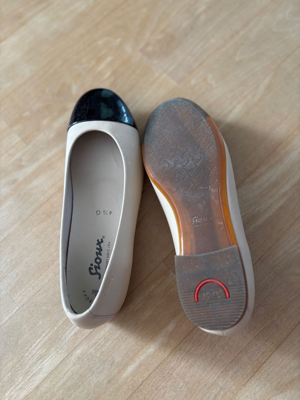 Damenschuhe: Ballerina beige mit Lackspitze Gr. 37.5 – Neu (gemäss Beschreibung) aus Büttikon AG von Kunzoworld 2