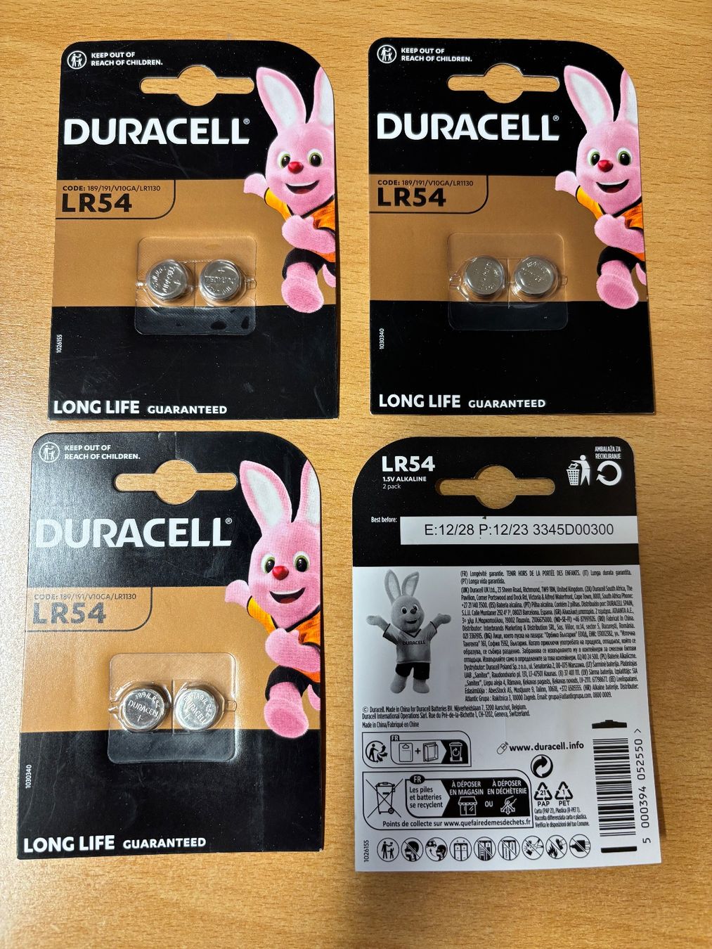 Duracell Caricatori & Batterie: 4er Pack Duracell Knopfbatterien LR54 - Neu – Nuovo e nell'imballaggio originale da Kleinandelfingen venduto da Baba23