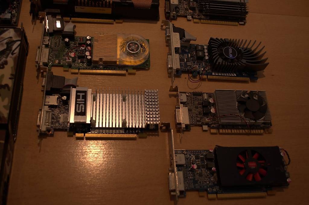 Schede grafiche: Lot Cartes Graphiques Nvidia AMD – Usato da Tatroz venduto da schnibee 2