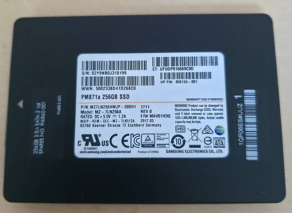 Dischi rigidi: Samsung PM871a 256GB SSD – Usato da Basel venduto da Junior_Store