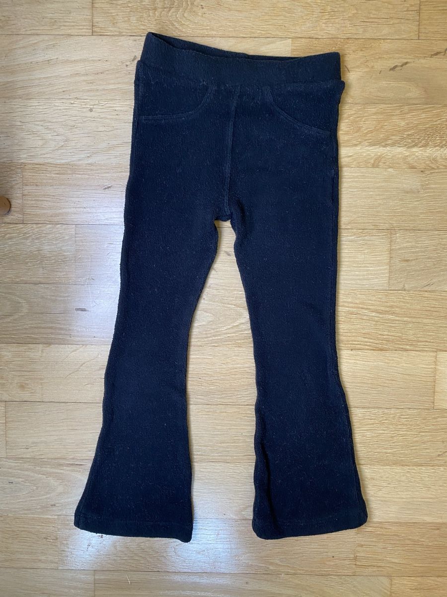 Zara Calze & Collant: ZARA flared soft leggings schwarz 104 – Usato da Zürich venduto da Mariaov