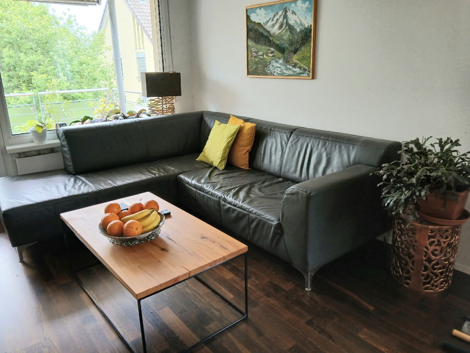 Divani: Elegant Grey Leather Corner Sofa - Spacious and Comfy! – Usato da Dübendorf venduto da rol_fm6d