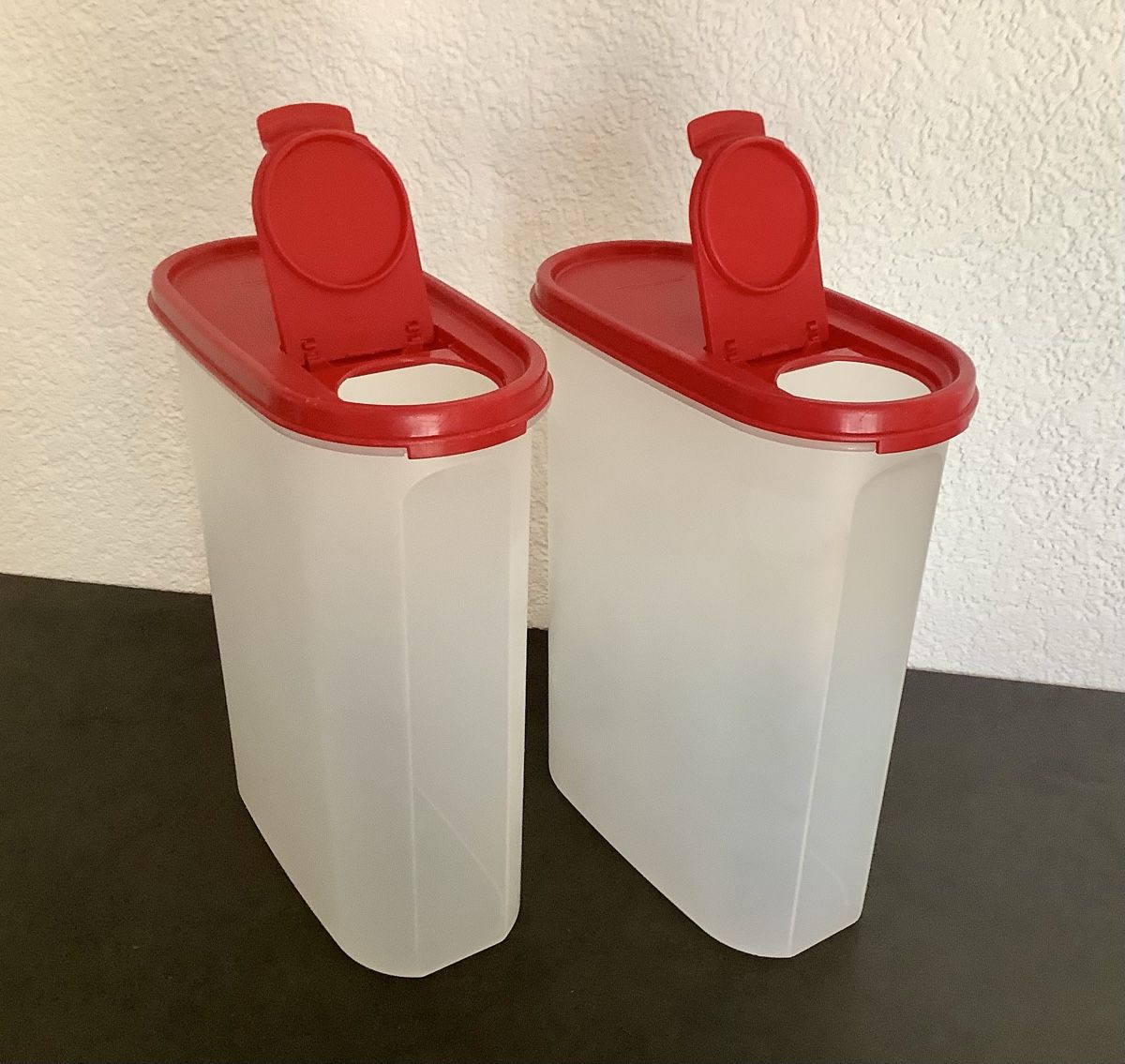 Tupperware Behälter & Ähnliches: Tupperware Vorratsdosen 2.3 Liter 2 Stk. gebraucht – Gebraucht aus Züberwangen von benjause