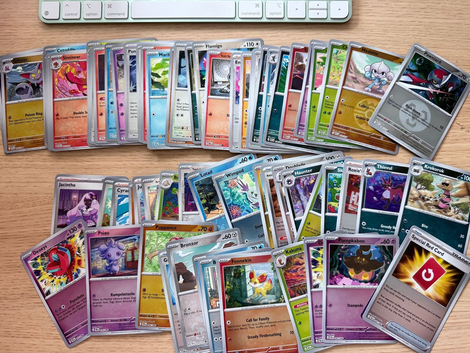 Pokémon Carte collezionabili: Pokémon Karten Bulk Lot ca. 330 Karten  Sets 25/26 – Usato da Riehen venduto da Verkaufen21 2