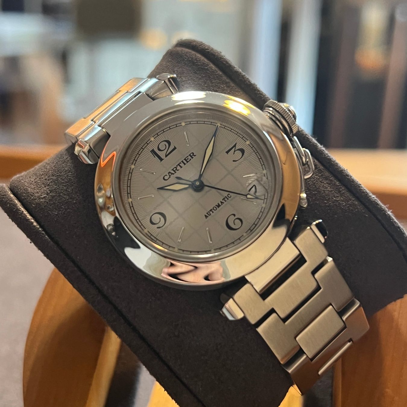 Cartier Orologi: Cartier Pasha C Automatic Silver Dial W31023M7 – Usato da Carouge GE venduto da Watchaser 7
