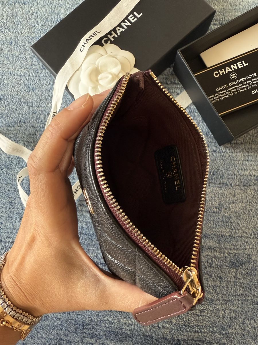 Chanel Portafogli: Chanel O Case Zipped Small Pouch – Nuovo (secondo la descrizione) da Zürich venduto da shuenoma 4