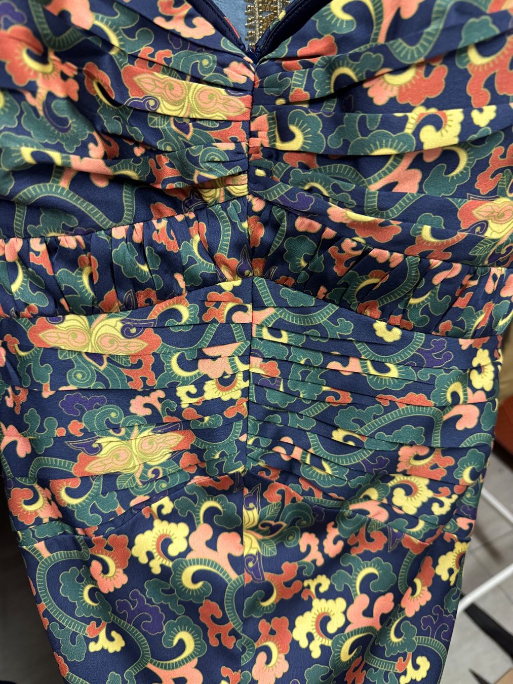 Kleider: THREE FLOOR Wunderschönes Besticktes Midi-Kleid – Neu (gemäss Beschreibung) aus Sarnen von catnini 2